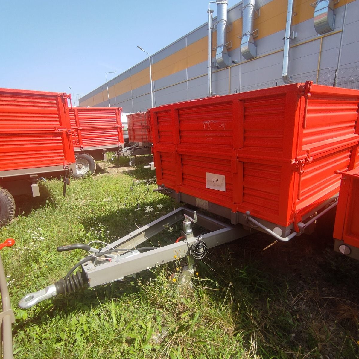 Remorca agricola monoax Bicchi cu franare pneumatica, basculabila pe 3 parti, model BRT225, 3.5 tone, produs nou, stoc Ploiesti, matricola 2021